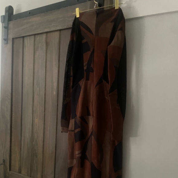HOUSE OF CB CASSIDY Brown Print MIDI Dress - Picture 5 of 9